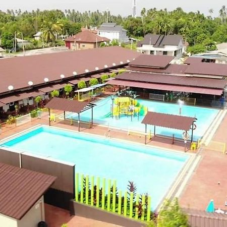 Asfa D Village - Resort - Homestay - Family Room Kemasik Exterior foto