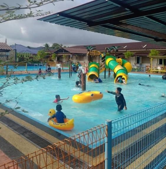 Asfa D Village - Resort - Homestay - Family Room Kemasik Exterior foto